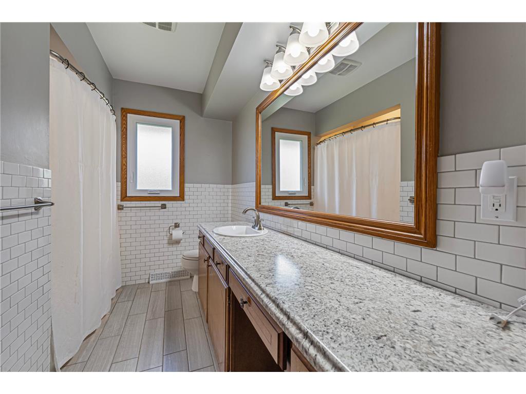 1201 Prairie Avenue SW Faribault MN 55021 7058607 image25