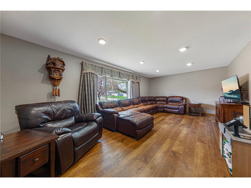 1201 Prairie Avenue SW Faribault MN 55021 7058607 image3