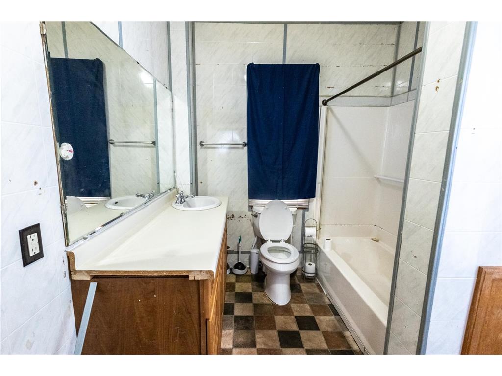 1201 Ross Avenue Saint Paul MN 55106 7073303 image15