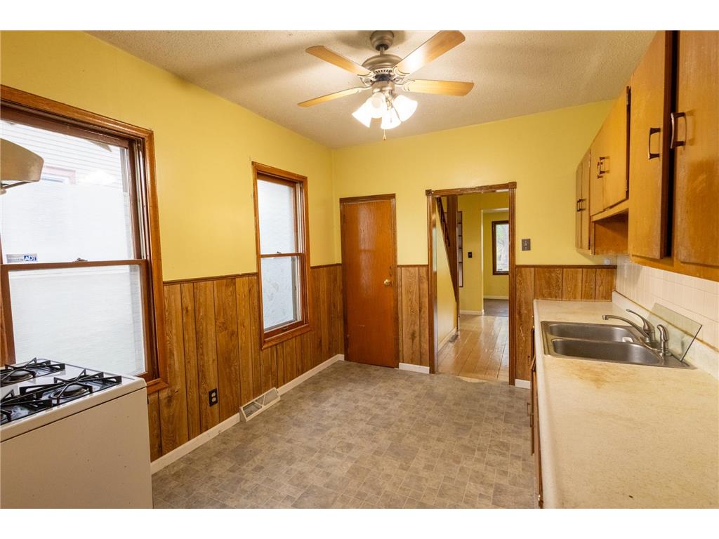 1201 Ross Avenue Saint Paul MN 55106 7073303 image8