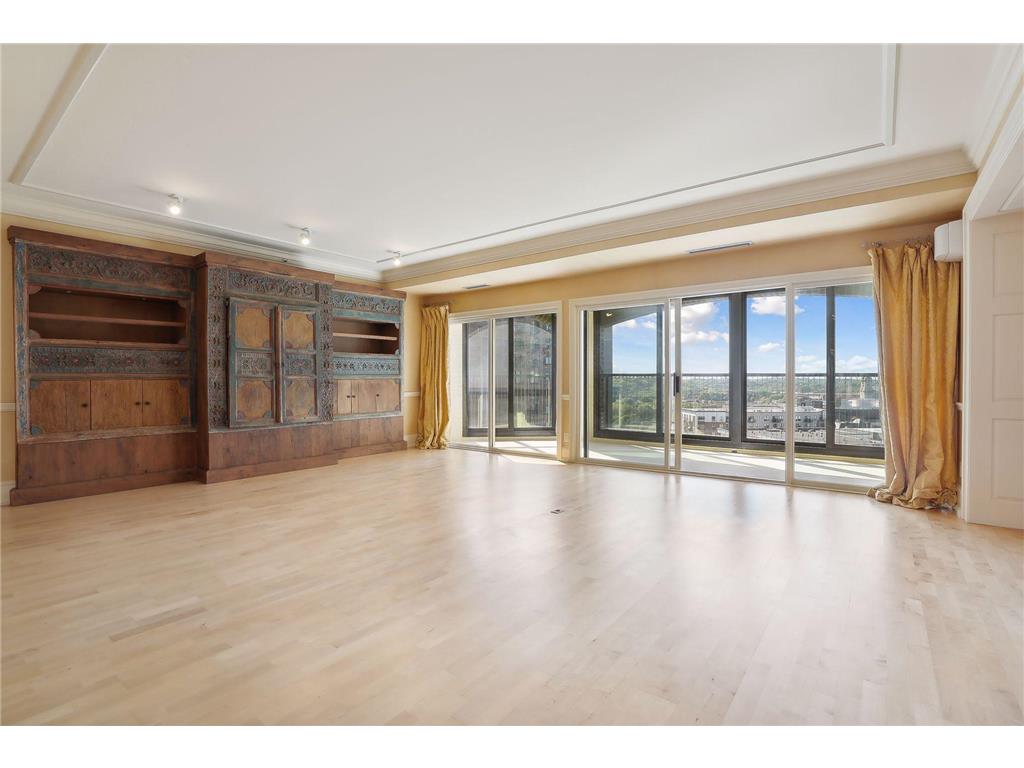1201 Yale Place #1008 Minneapolis MN 55403 6594688 image1