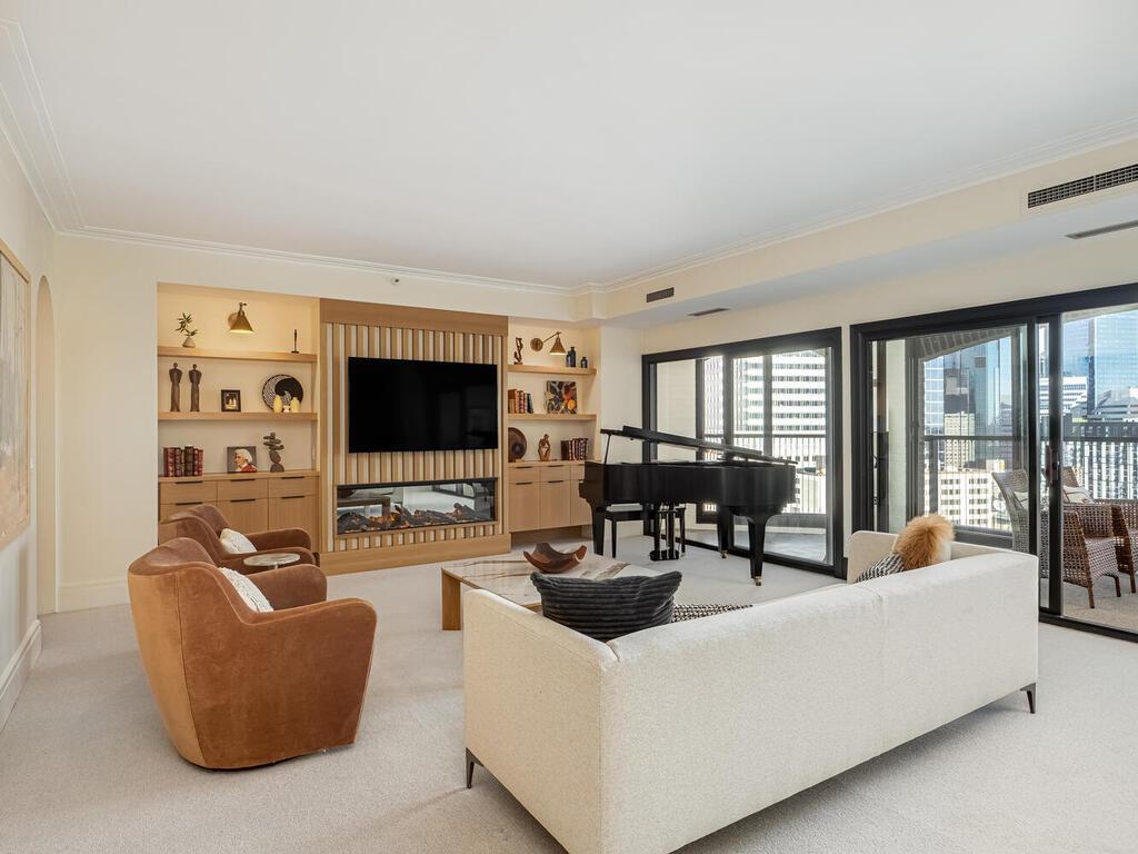 1201 Yale Place #1505 Minneapolis MN 55403 6617717 image1