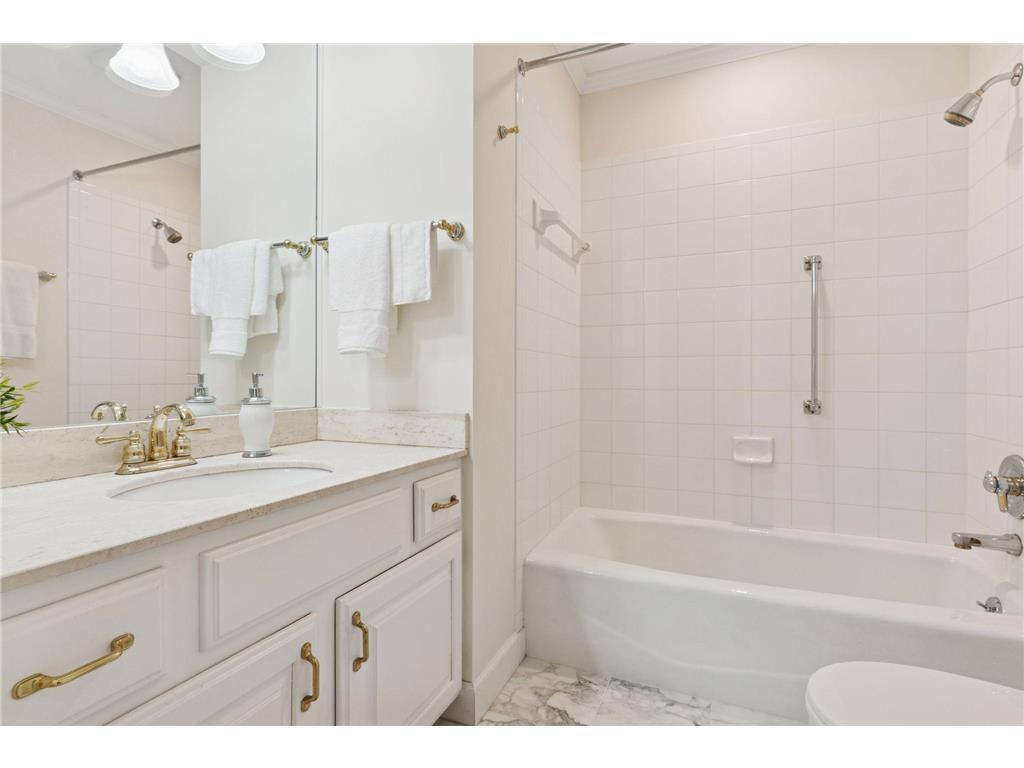 1201 Yale Place #1608 Minneapolis MN 55403 7022341 image32