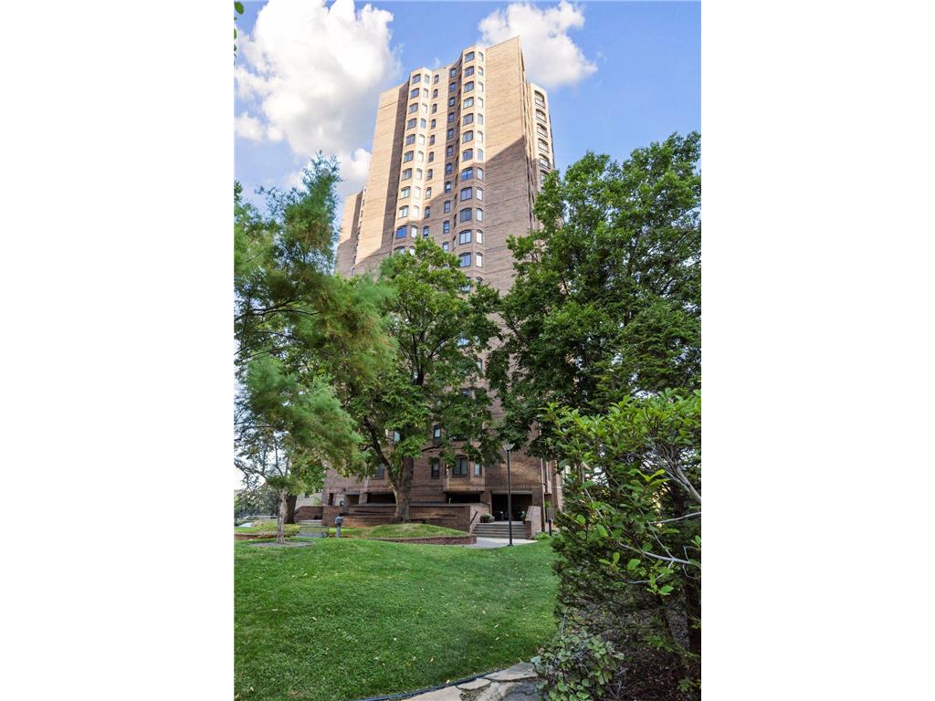 1201 Yale Place #1608 Minneapolis MN 55403 7022341 image99
