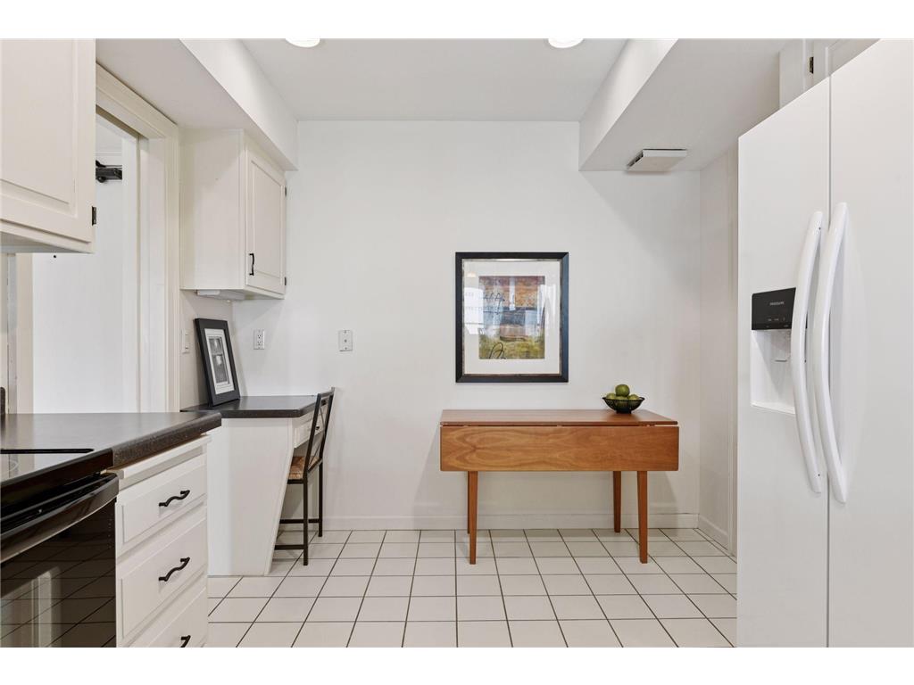 1201 Yale Place #407 Minneapolis MN 55403 7012734 image12