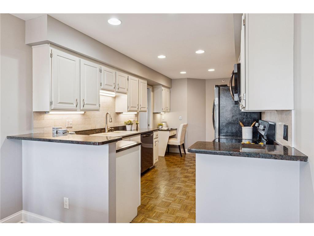 1201 Yale Place #608 Minneapolis MN 55403 7020002 image14