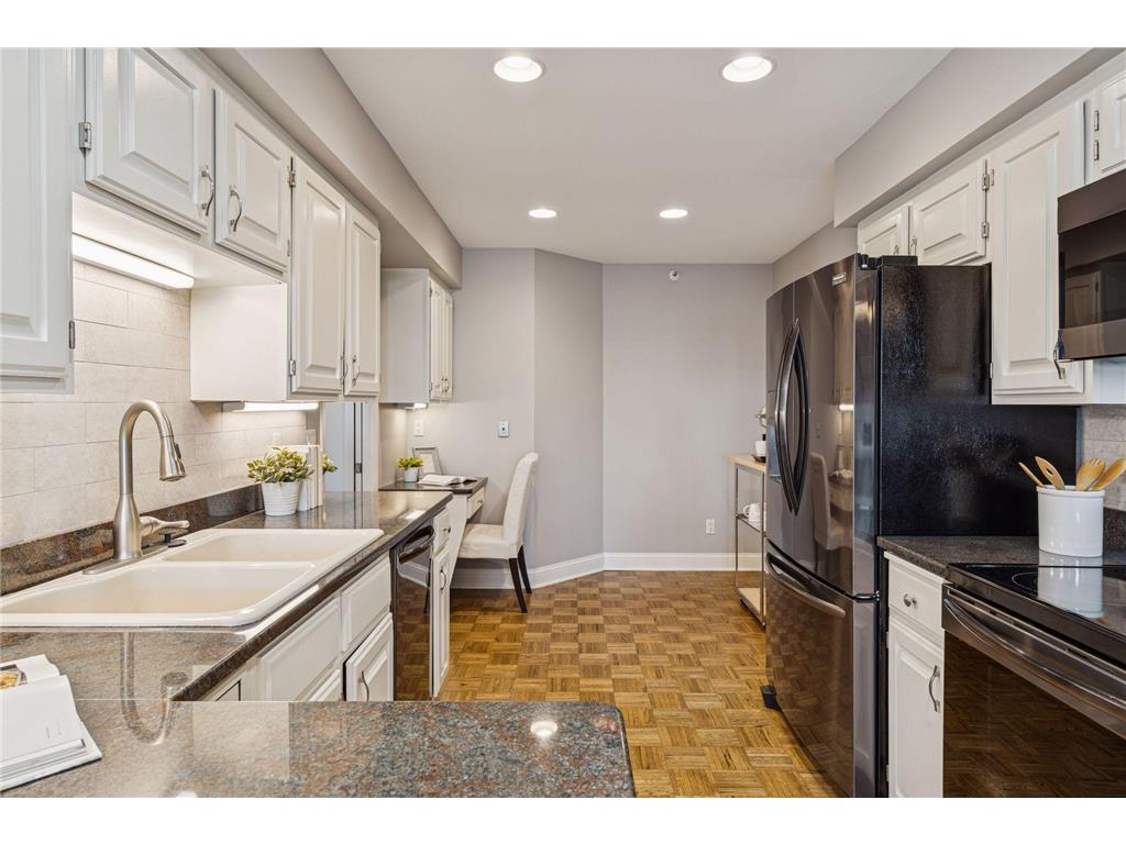 1201 Yale Place #608 Minneapolis MN 55403 7020002 image15