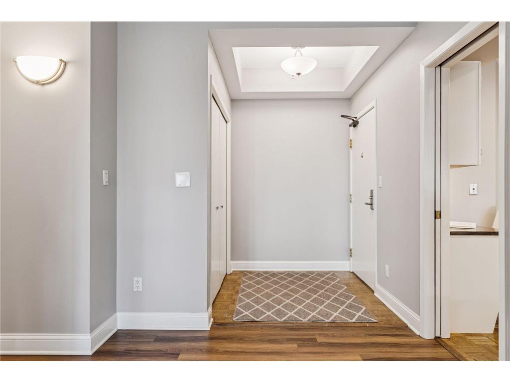 1201 Yale Place #608 Minneapolis MN 55403 7020002 image2