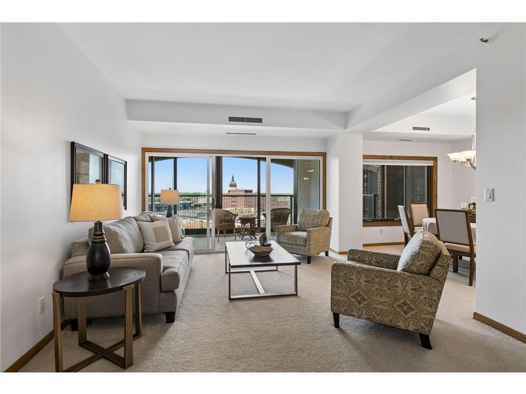1201 Yale Place #809 Minneapolis MN 55403 7077441 image1