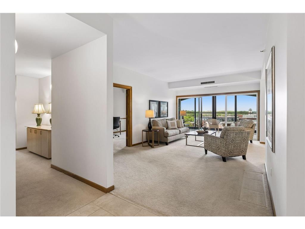 1201 Yale Place #809 Minneapolis MN 55403 7077441 image3