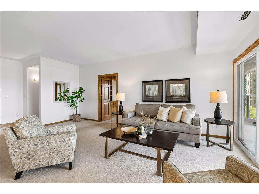 1201 Yale Place #809 Minneapolis MN 55403 7077441 image4
