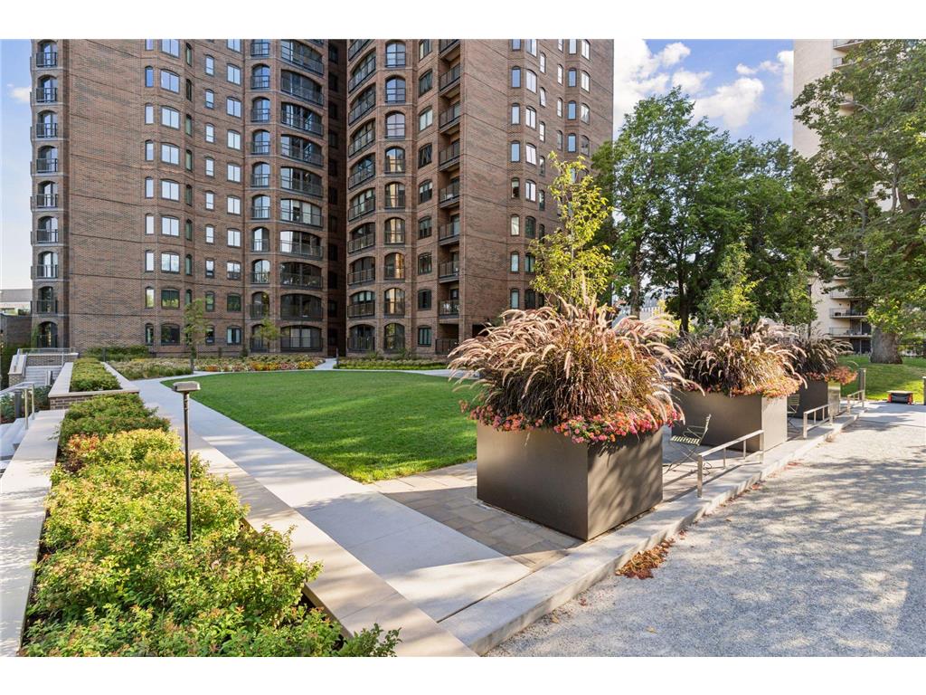 1201 Yale Place #809 Minneapolis MN 55403 7077441 image60