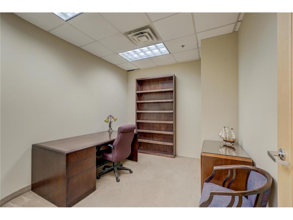 1201 Yale Place #A100 Minneapolis MN 55403 6804921 image10