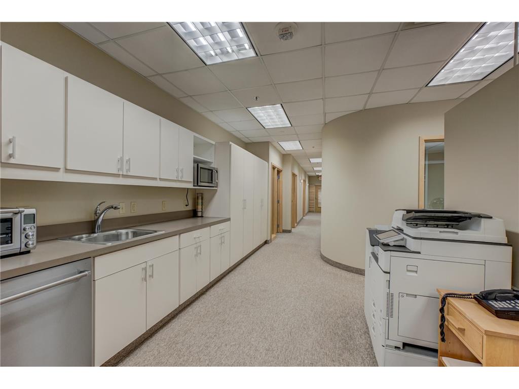 1201 Yale Place #A100 Minneapolis MN 55403 6804921 image17