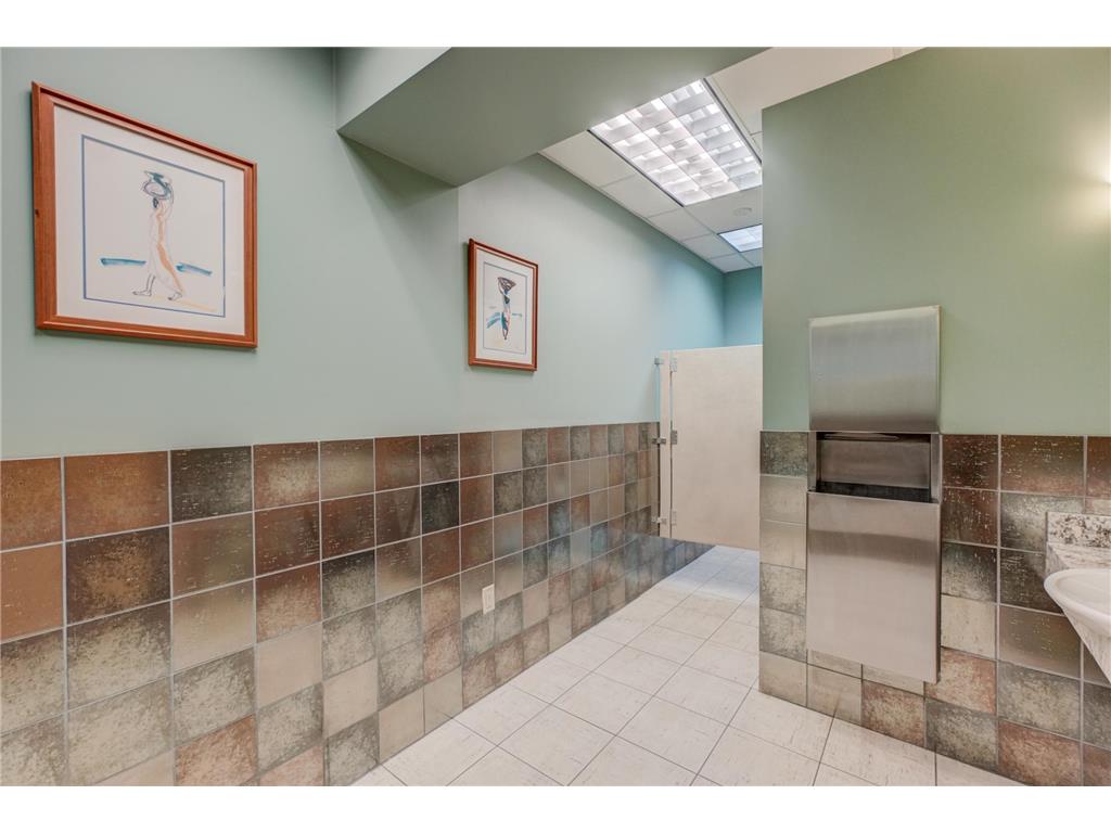 1201 Yale Place #A100 Minneapolis MN 55403 6804921 image24
