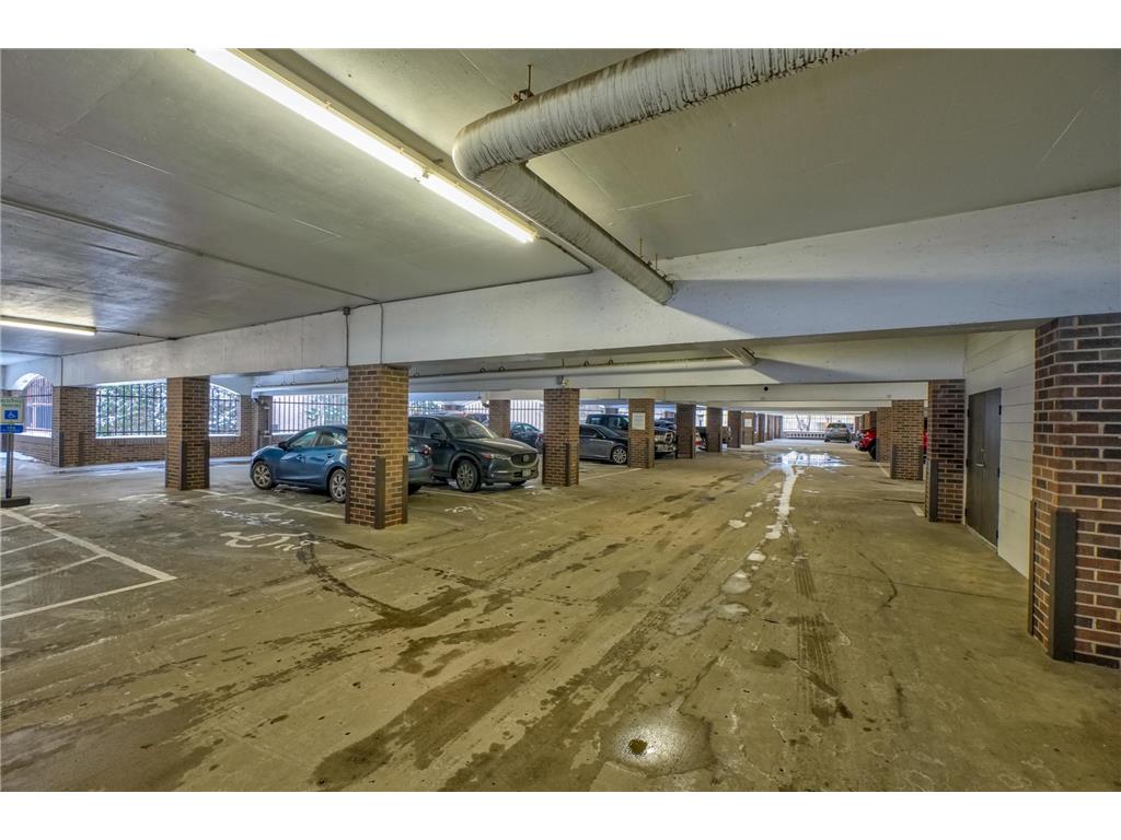 1201 Yale Place #A100 Minneapolis MN 55403 6804921 image41