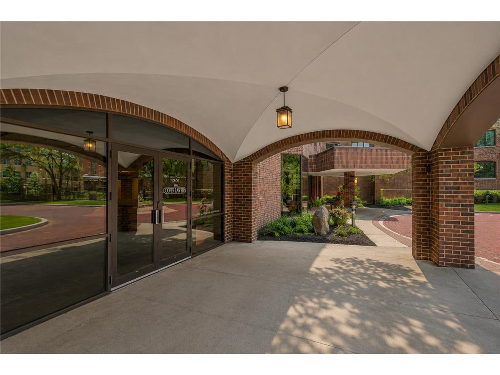 1201 Yale Place #A100 Minneapolis MN 55403 6804921 image42