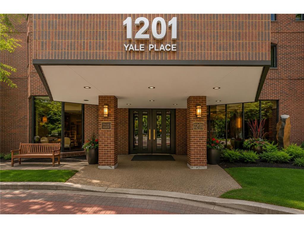 1201 Yale Place #A100 Minneapolis MN 55403 6804921 image44