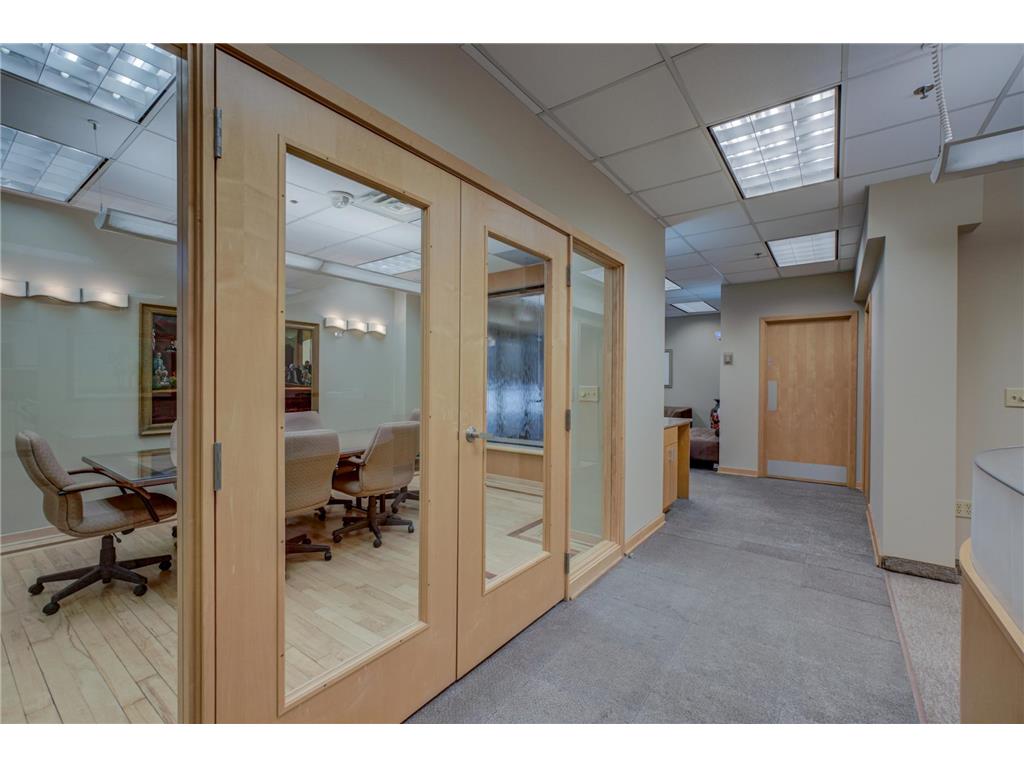 1201 Yale Place #A100 Minneapolis MN 55403 6804921 image6