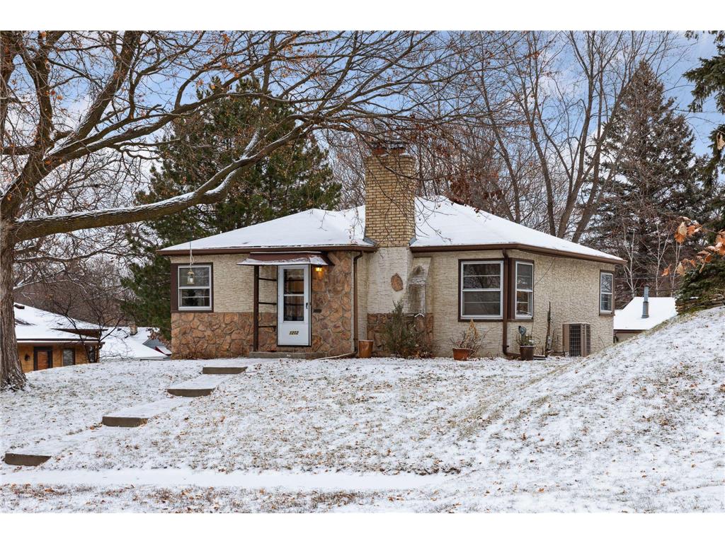 1202 Cherokee Avenue West Saint Paul MN 55118 6462981 image1