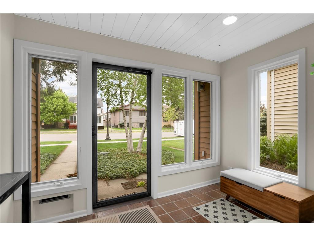 1202 Juno Avenue Saint Paul MN 55116 7069125 image2