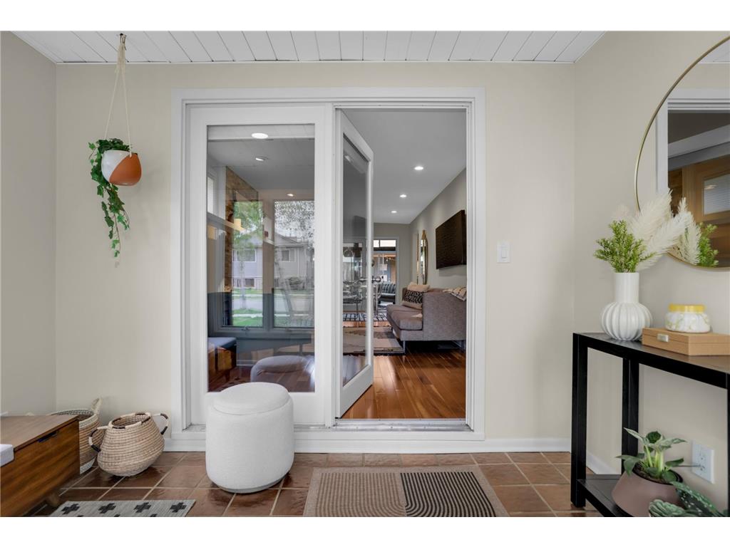 1202 Juno Avenue Saint Paul MN 55116 7069125 image3