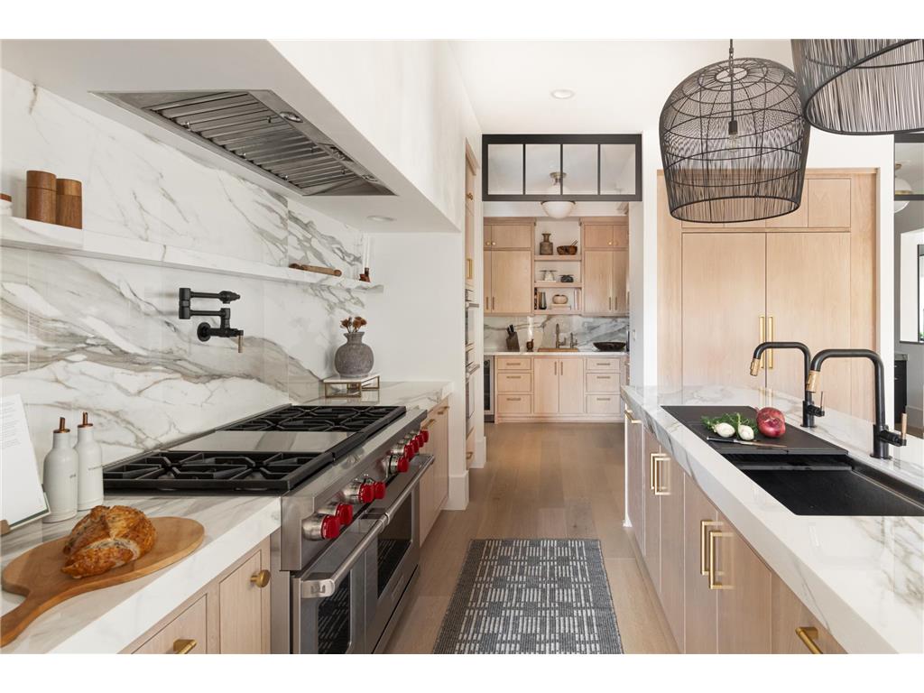 1202 La Salle Street Wayzata MN 55391 6774970 image11