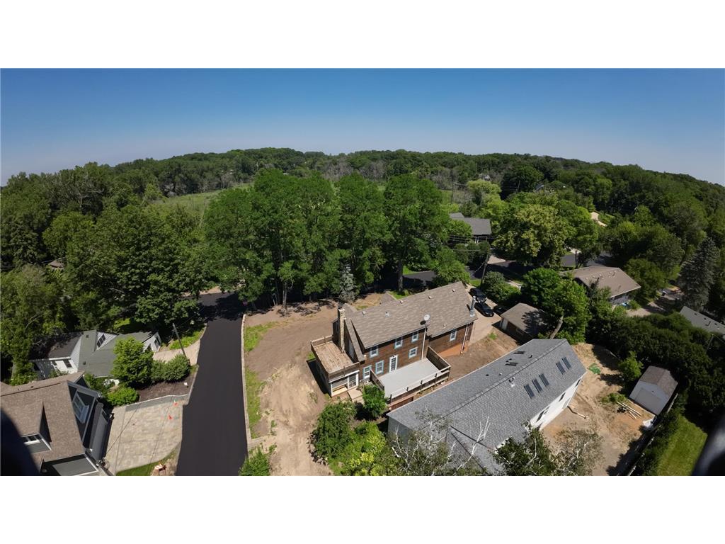 1202 La Salle Street Wayzata MN 55391 6774970 image30