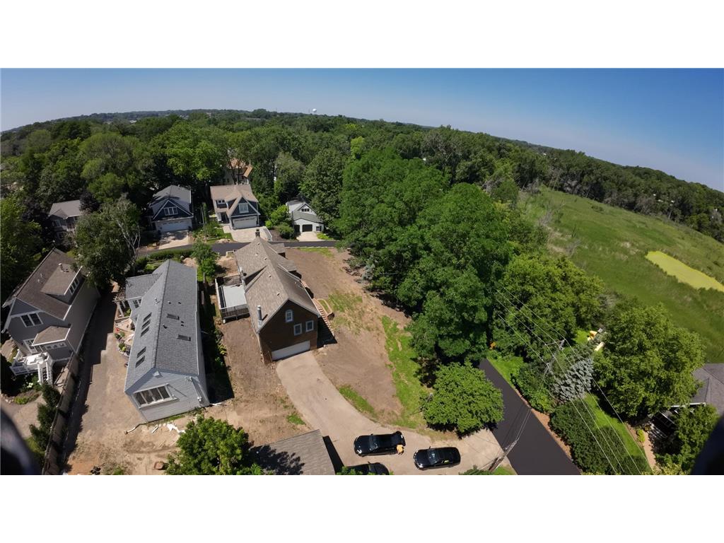 1202 La Salle Street Wayzata MN 55391 6774970 image32