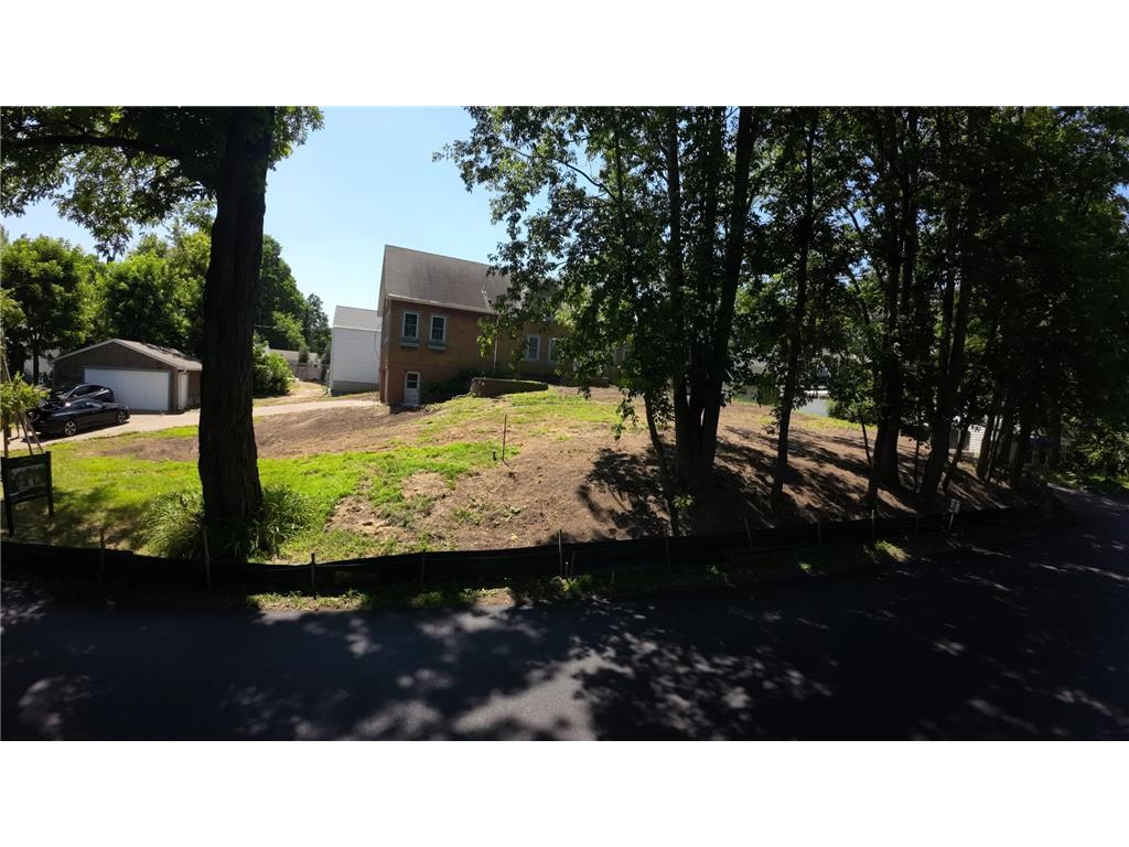 1202 La Salle Street Wayzata MN 55391 6774970 image36