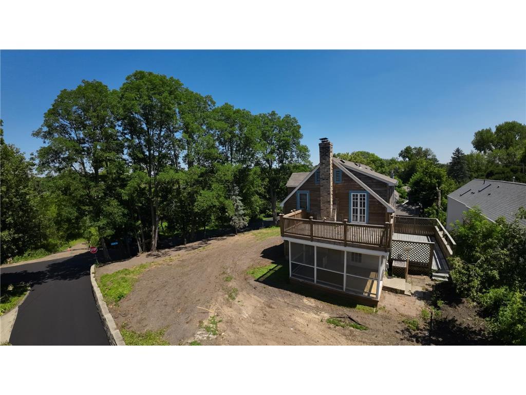 1202 La Salle Street Wayzata MN 55391 7068943 image10