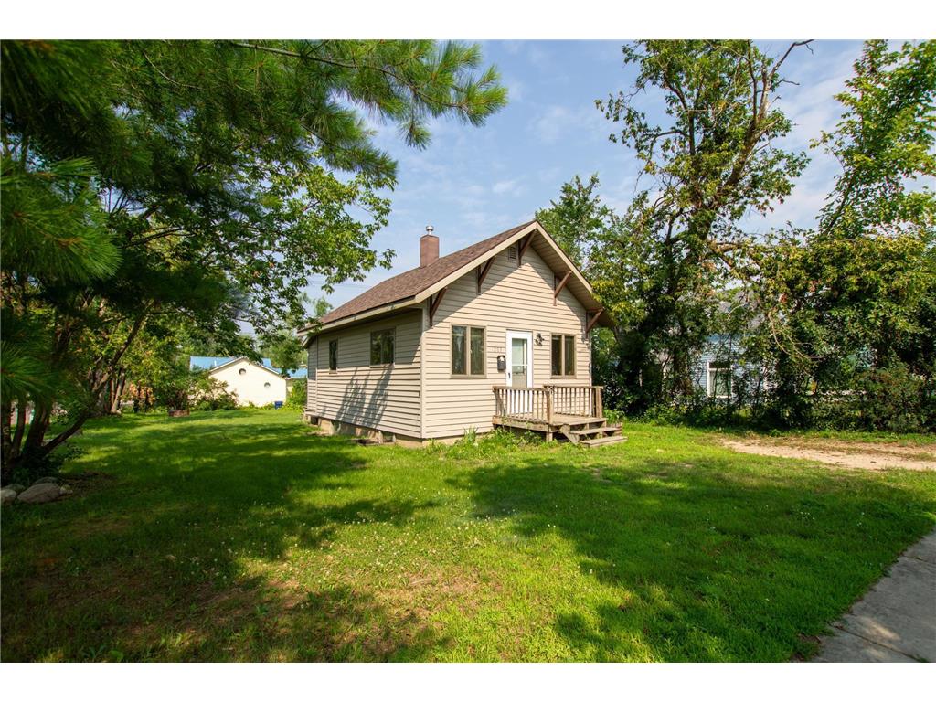 1203 America Avenue NW Bemidji MN 56601 6763120 image1