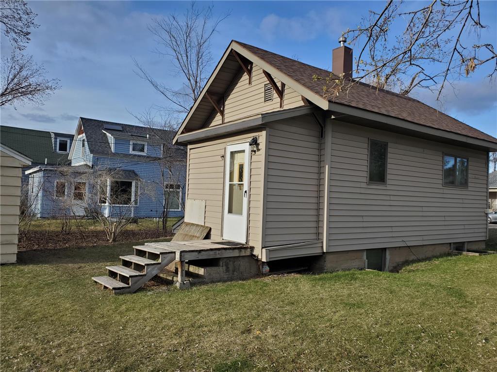 1203 America Avenue NW Bemidji MN 56601 7065665 image3