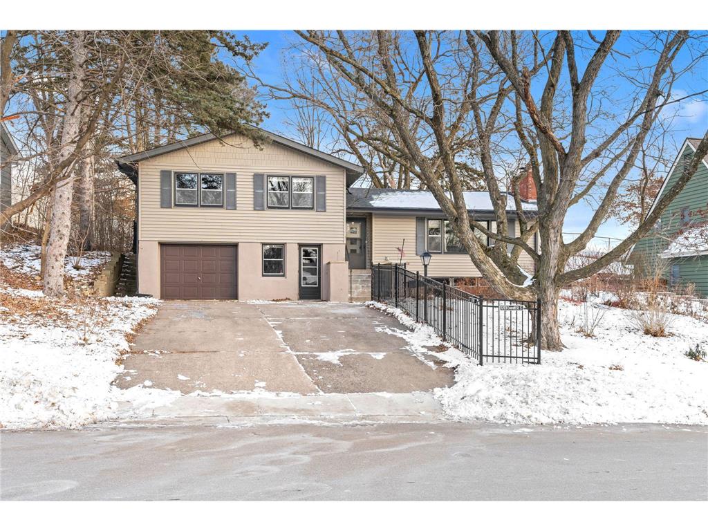 1203 Everett Street S Stillwater MN 55082 6648601 image1