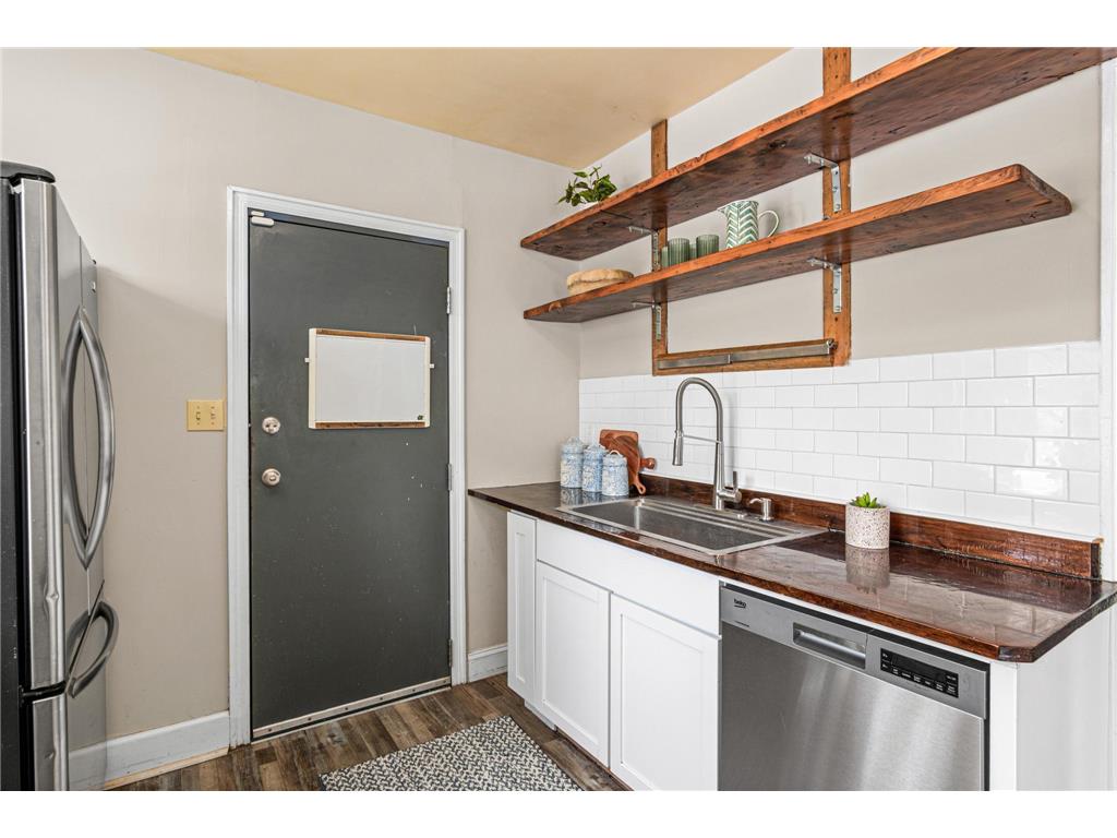 1203 Morgan Avenue N Minneapolis MN 55411 7075273 image14