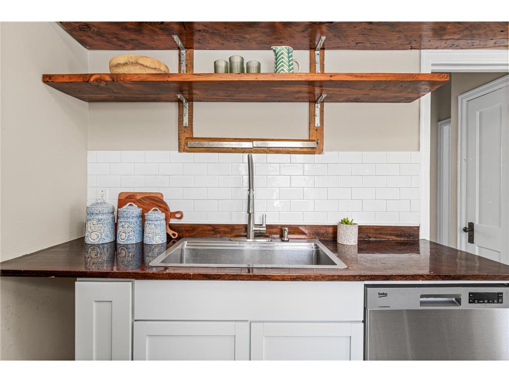 1203 Morgan Avenue N Minneapolis MN 55411 7075273 image15