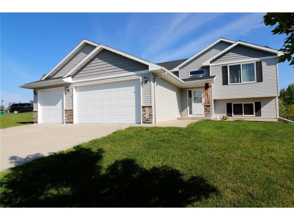 1203 Pondview Avenue NW Montgomery MN 56069 7105042 image1