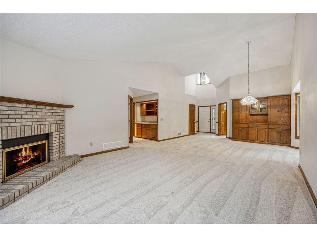 1203 Silverthorn Court Shoreview MN 55126 MLS: 6550206 Edina Realty 1203 Silverthorn Court Shoreview MN 55126 MLS: 6550206 Edina Realty