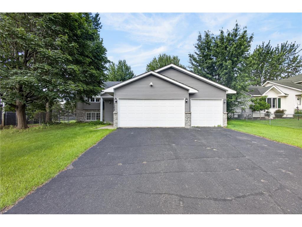 1204 123rd Avenue NE Blaine MN 55434 7092577 image1