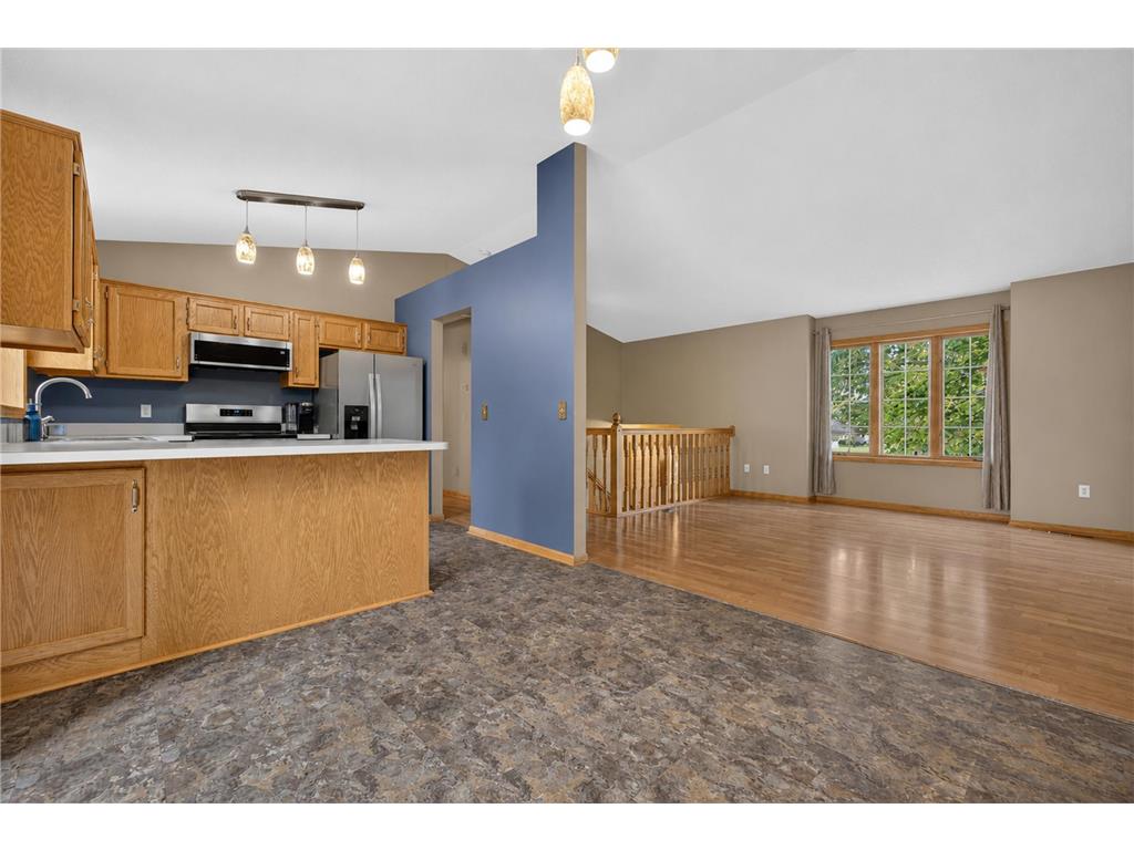 1204 123rd Avenue NE Blaine MN 55434 7092577 image4