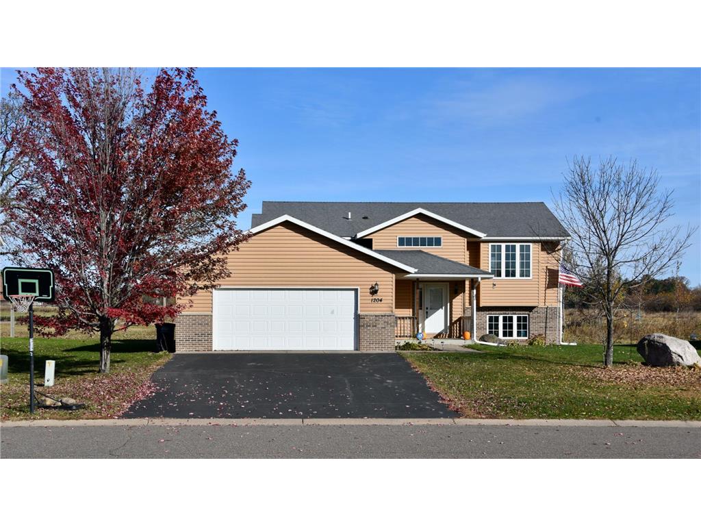 1204 9th Street NE, Milaca, MN, 56353 MLS 6272684 Edina Realty