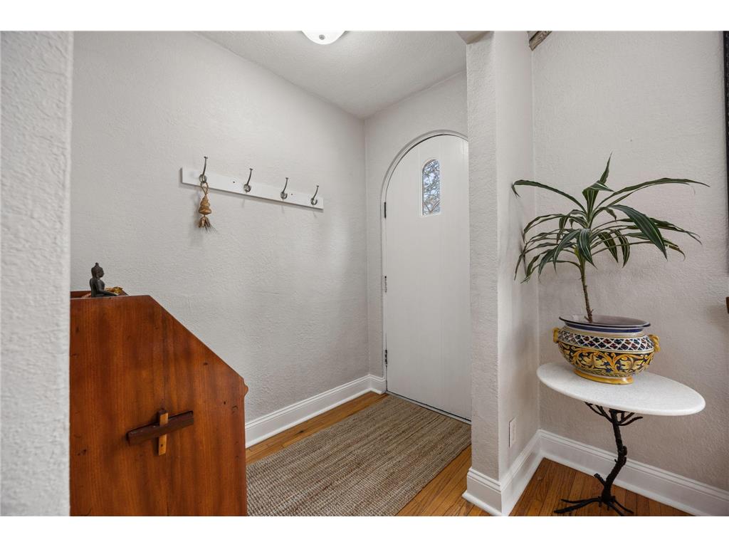 1204 Cedar Lake Road S Minneapolis MN 55416 7036250 image12