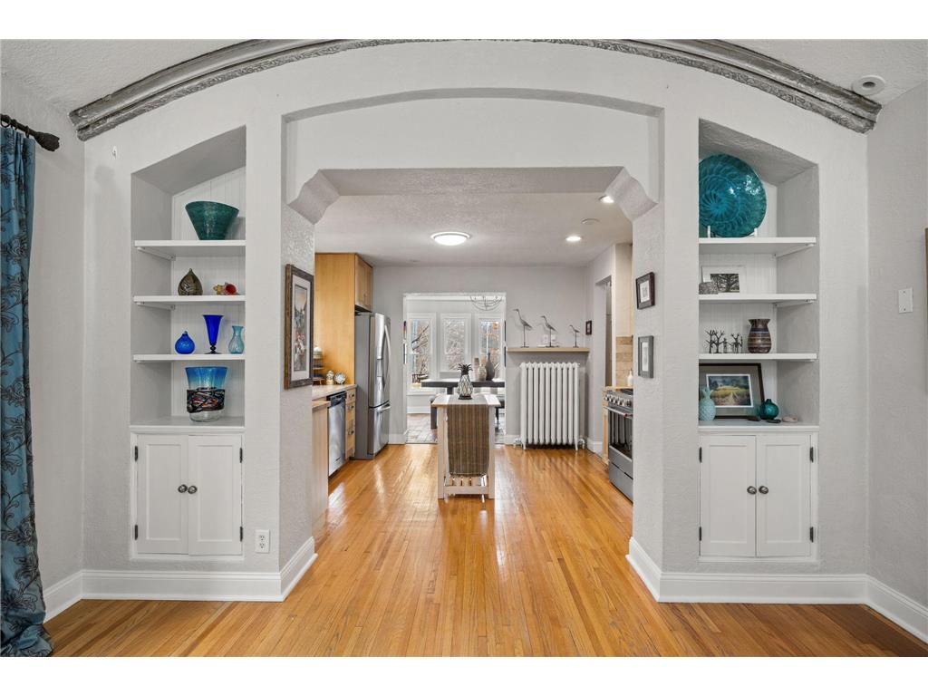 1204 Cedar Lake Road S Minneapolis MN 55416 7036250 image2