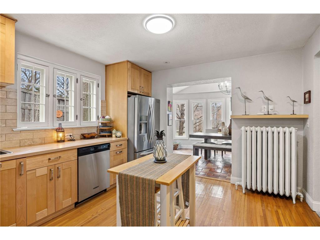 1204 Cedar Lake Road S Minneapolis MN 55416 7036250 image20