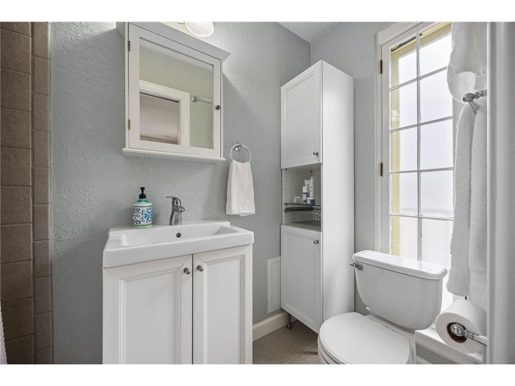 1204 Cedar Lake Road S Minneapolis MN 55416 7036250 image32