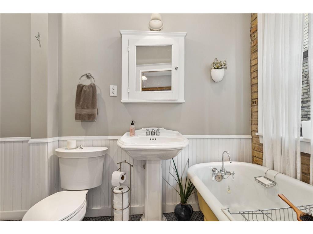 1204 Harmon Place #10 Minneapolis MN 55403 7070947 image17