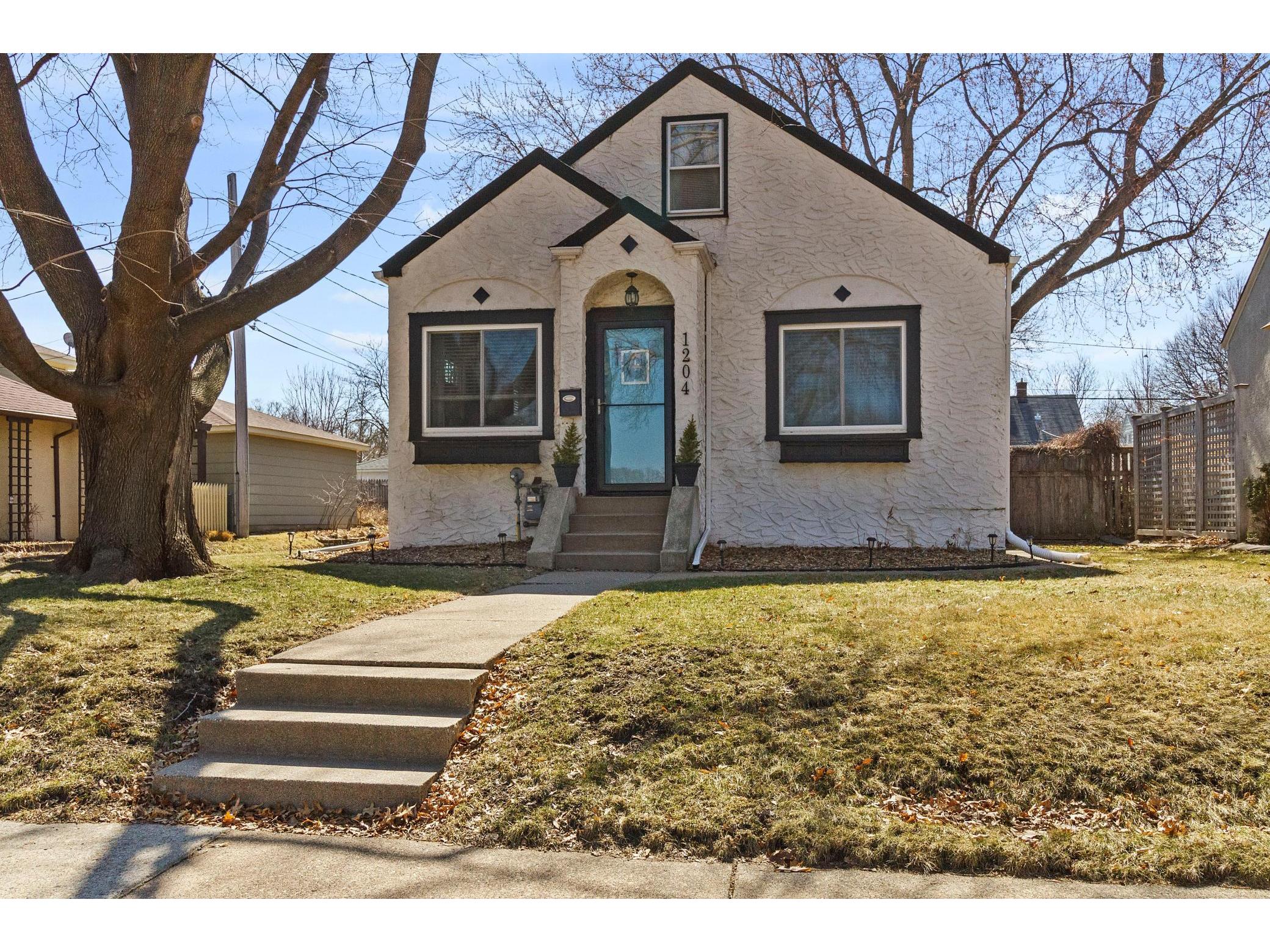 1204 Jefferson Avenue, Saint Paul, MN 55105 MLS 5751319 Edina Realty