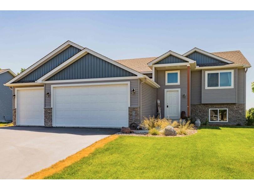 1204 Mulberry Avenue NE, Montgomery, MN, 56069 MLS 6012260 Edina