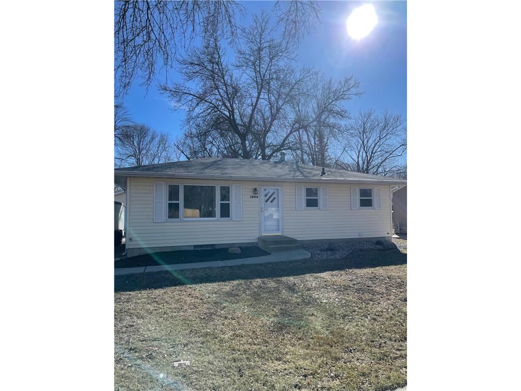 1204 Trott Avenue SE Willmar MN 56201 6500955 image1