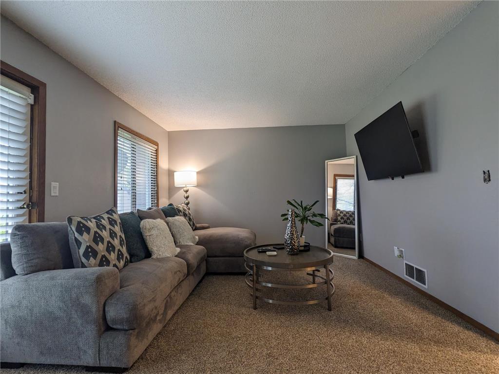 1205 63rd Lane Brooklyn Center MN 55430 6370366 image1